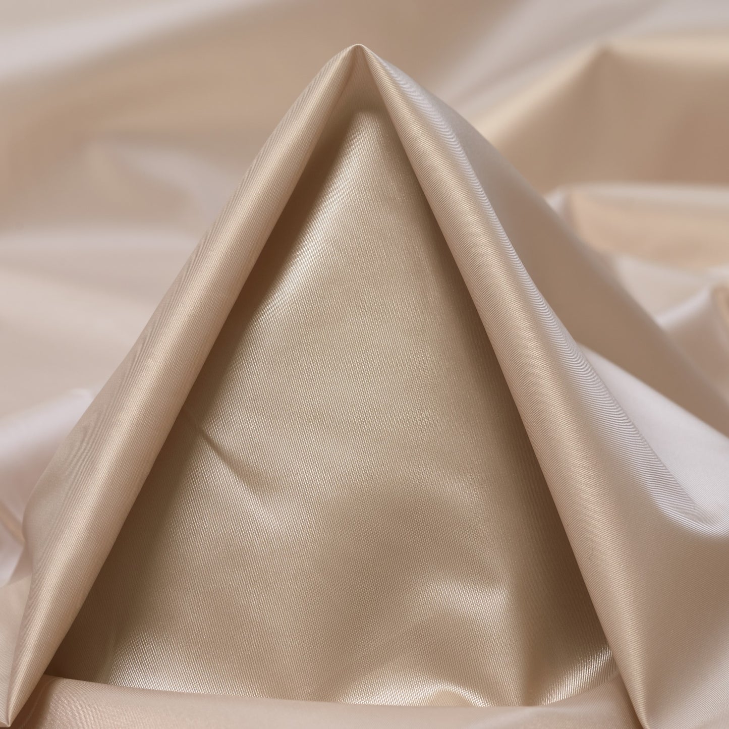 Atmosphere Outdoor Nylon Fabric textile swatch - 100% Nylon / 70 g/m / 139 cm
