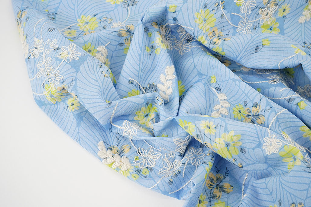 Embroidered Cotton Flowers Nola Jeans Blue textile image 4