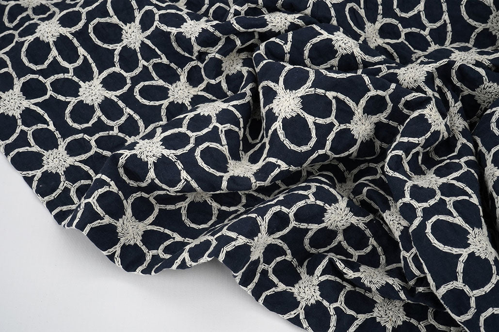 100% Cotton Embroidery Coco Navy - 100% Cotton, ± 130 cm, ± 160 gram/m²