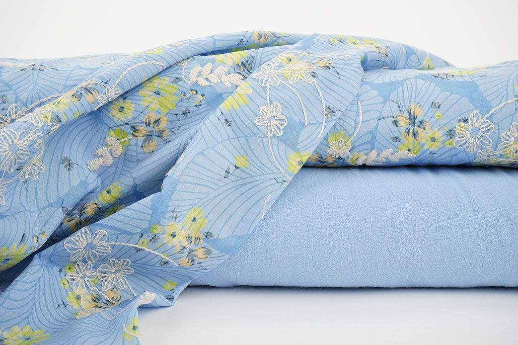 Embroidered Cotton Flowers Nola Jeans Blue - 65% Cotton 35% Polyester, ± 135 cm, ± 115 gram/m²