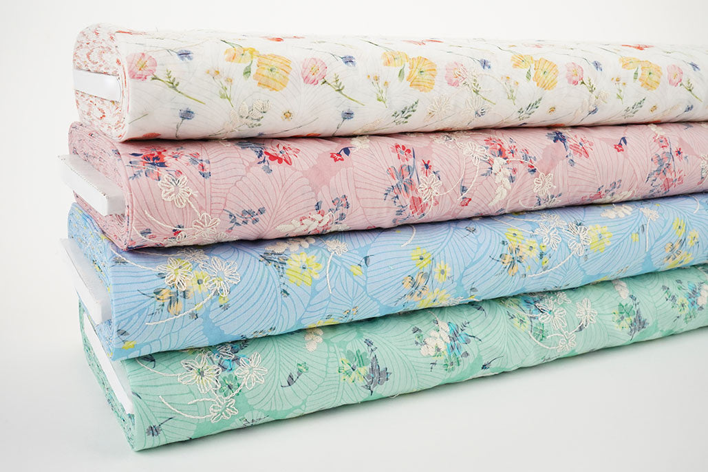 Embroidered Cotton Flowers Ruth Creme textile image 4