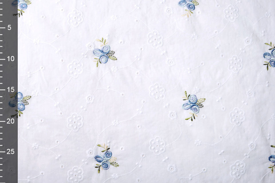 Embroidery Cotton Fien White textile image 3