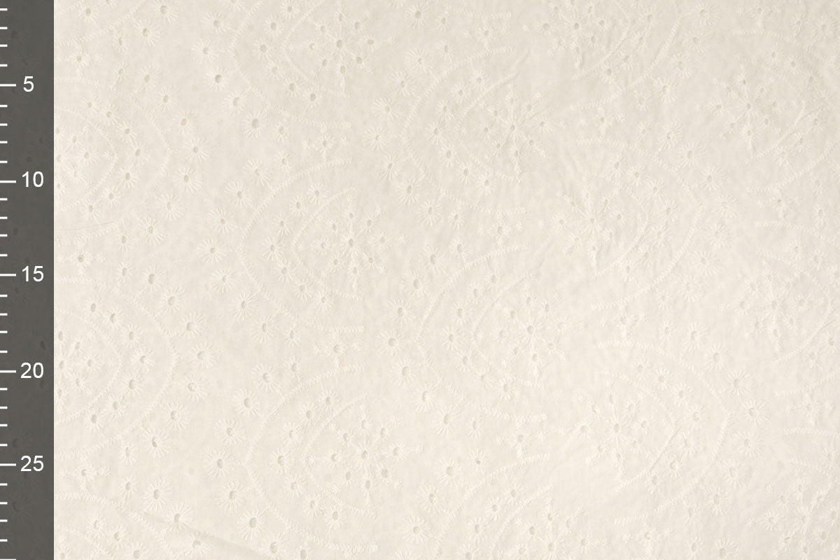 Embroidery Cotton Kiara Creme textile image 3