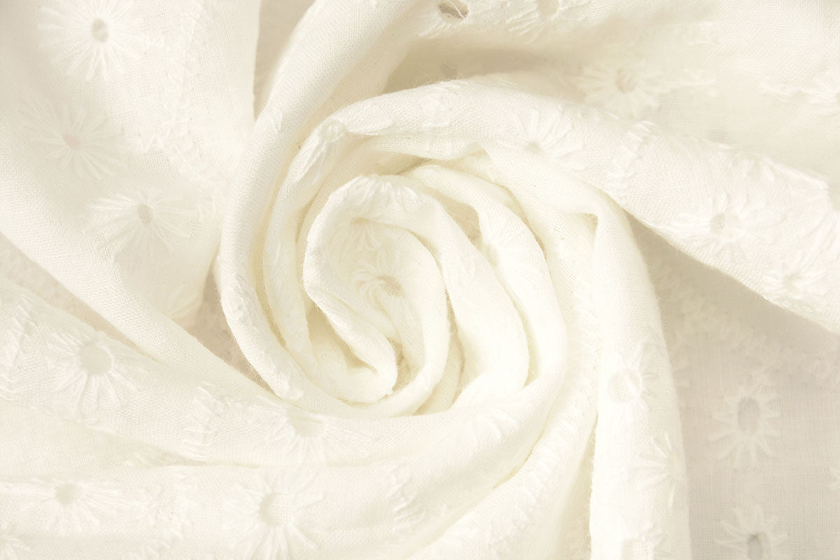 Embroidery Cotton Kiara Creme textile image 4