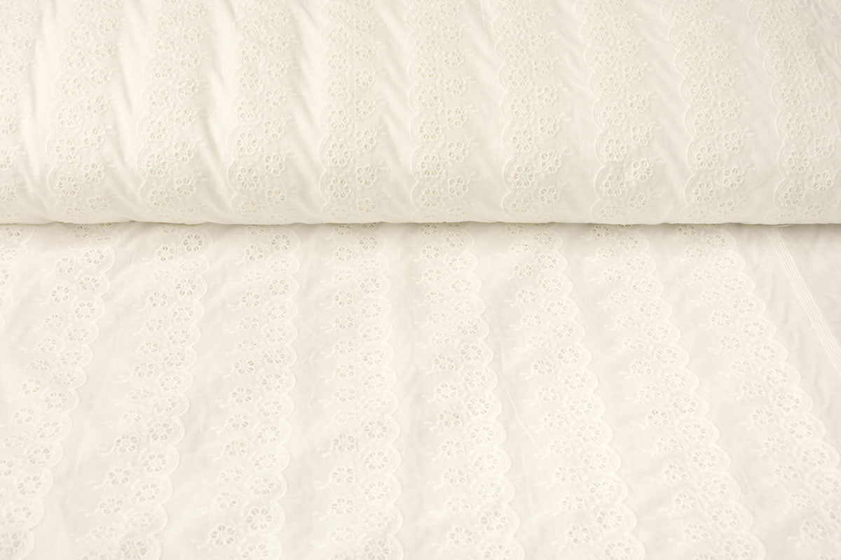 Embroidery Cotton Kirsty Creme textile image 4
