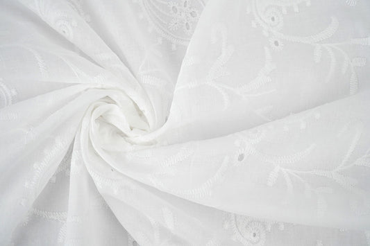 Embroidery Cotton Mae Creme - 100% Cotton, ± 130-135 cm, ± 110-130 gram/m²