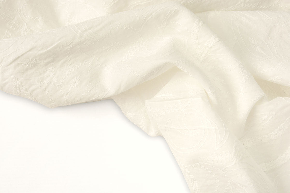Embroidery Cotton Misty Creme textile image 4