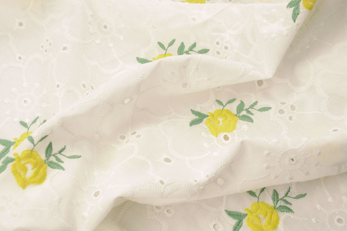 Embroidery Cotton Roses Yellow - 100% Cotton, ± 130 cm, ± 110-130 gram/m²