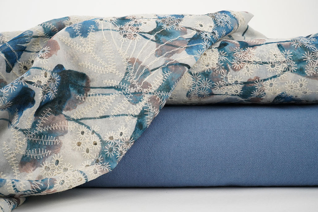 Embroidery Poppy Blue - 60% Cotton 40% Polyester, ± 130 cm, ± 100 gram/m²