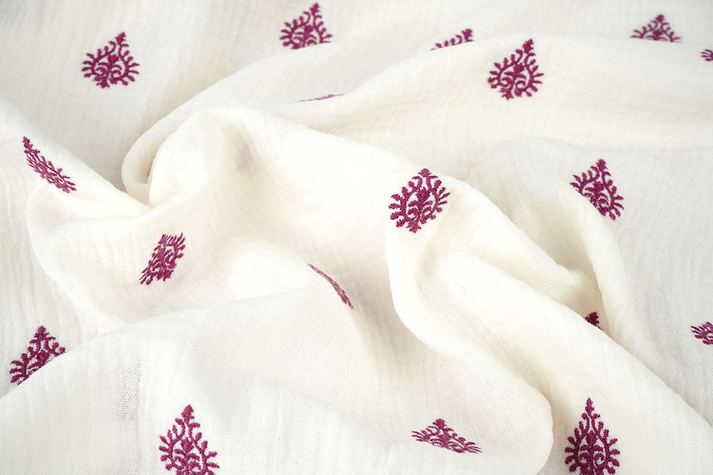 Double Gauze Embroidery Ornament textile image 2
