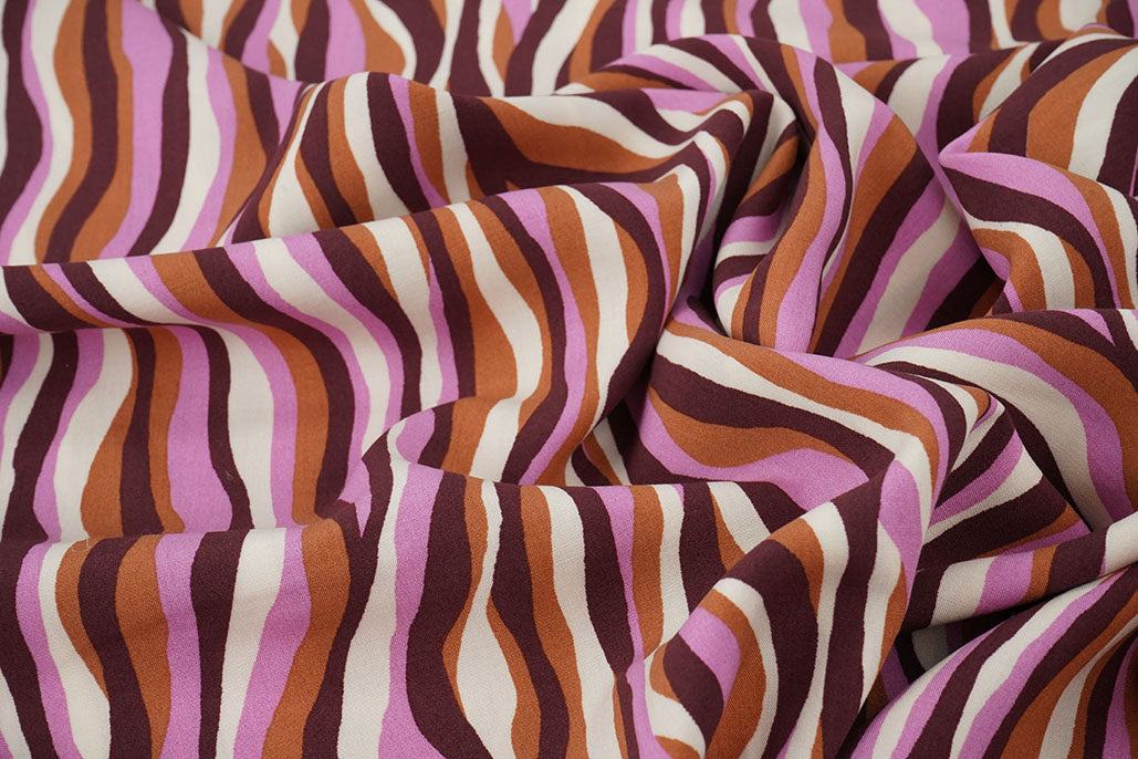 100% Viscose Radiance Stripes Pink - 100% Viscose, ± 145 cm, ± 105 gram/m²
